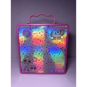 L.O.L. Surprise! Deluxe‎ Present Surprise (New Without Tags)